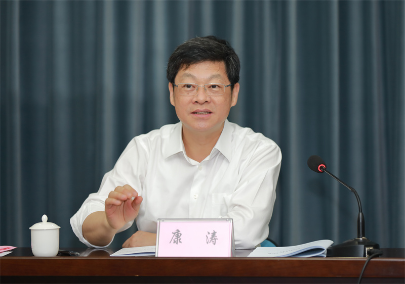 康涛副省长赴省科技厅调研科技创新工作