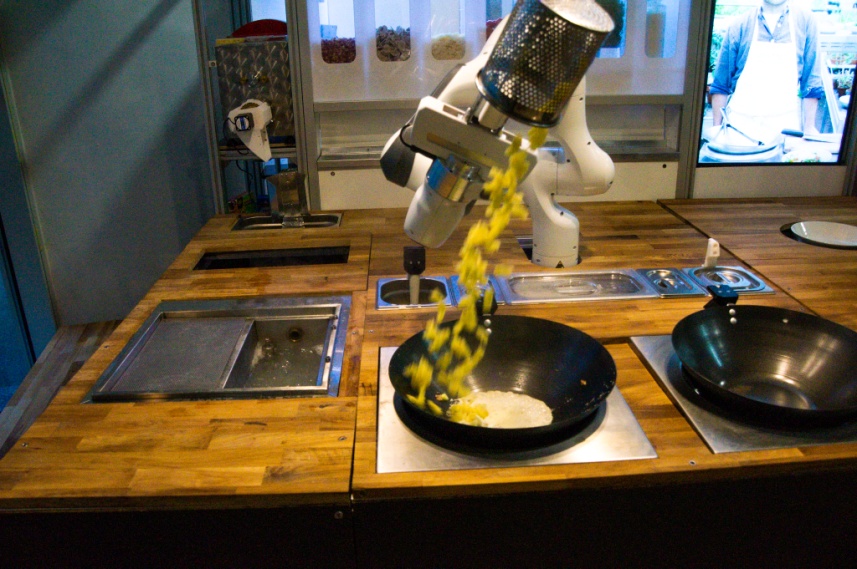 (德国)机器人烹饪亭的智能厨房设备